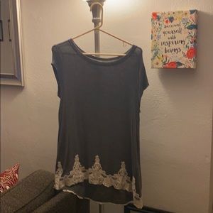 Women’s Gray Short Sleeve Shirt